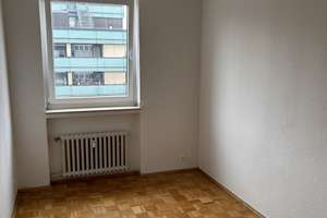 Großzügige 4,5-Zimmer-Wohnung in zentraler Lage von Bottrop – provisionsfrei von privat – Paßstraße 4, 46236 Stadtmitte, Bottrop – Vorschaubild 11