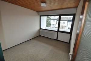 Privat: Familienfreundliches Reihenhaus mit Garten & Garage in bester Lage, Böblingen-Tannenberg – Die vollständige Adresse der Immobilie erhältst du vom Anbieter., 71032 Böblingen – Vorschaubild 35