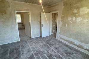 6 Monate Kaltmiete frei! Schöne 3-Zimmer-Wohnung für handwerklich geschickte Mieter! – Schwarzwaldstraße 55, 47137 Mittelmeiderich, Duisburg – Vorschaubild 2
