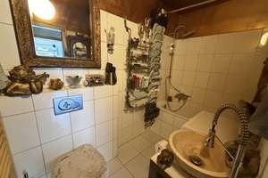 Charmante 2- Zimmer-Dachgeschosswohnung im Herzen von Kölner Innenstadtlage – Die vollständige Adresse der Immobilie erhältst du vom Anbieter., 50676 Altstadt/Süd, Köln – Vorschaubild 11