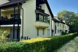 Attraktive 2-Zimmer-Wohnung mit Süd-Balkon, Tiefgaragenstellplatz und langfristig gesichertem Mieter – Eggenfeldener Straße 95, 81929 Englschalking, München – Vorschaubild 2