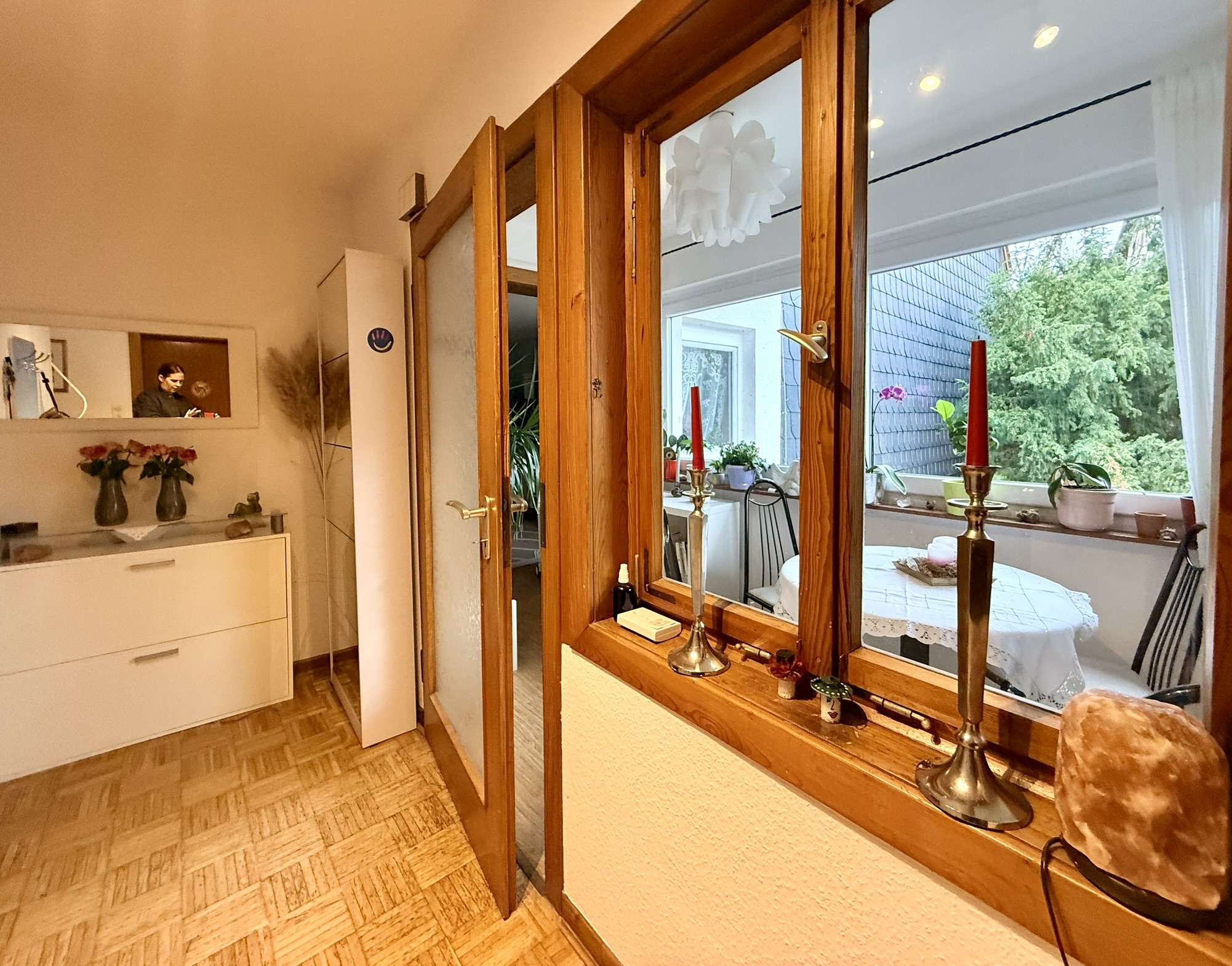 Immobilie in Usingen - Viel Platz für Ihre Ideen: Einfamilienhaus mit unzähligen Nutzungsmöglichkeiten - Bild 4