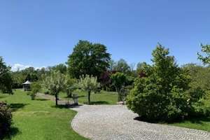 Stilvolles Anwesen mit Wohnhaus, multifunktionalem Saal und idyllischem Garten – Die vollständige Adresse der Immobilie erhältst du vom Anbieter., 94072 Bad Füssing – Vorschaubild 6