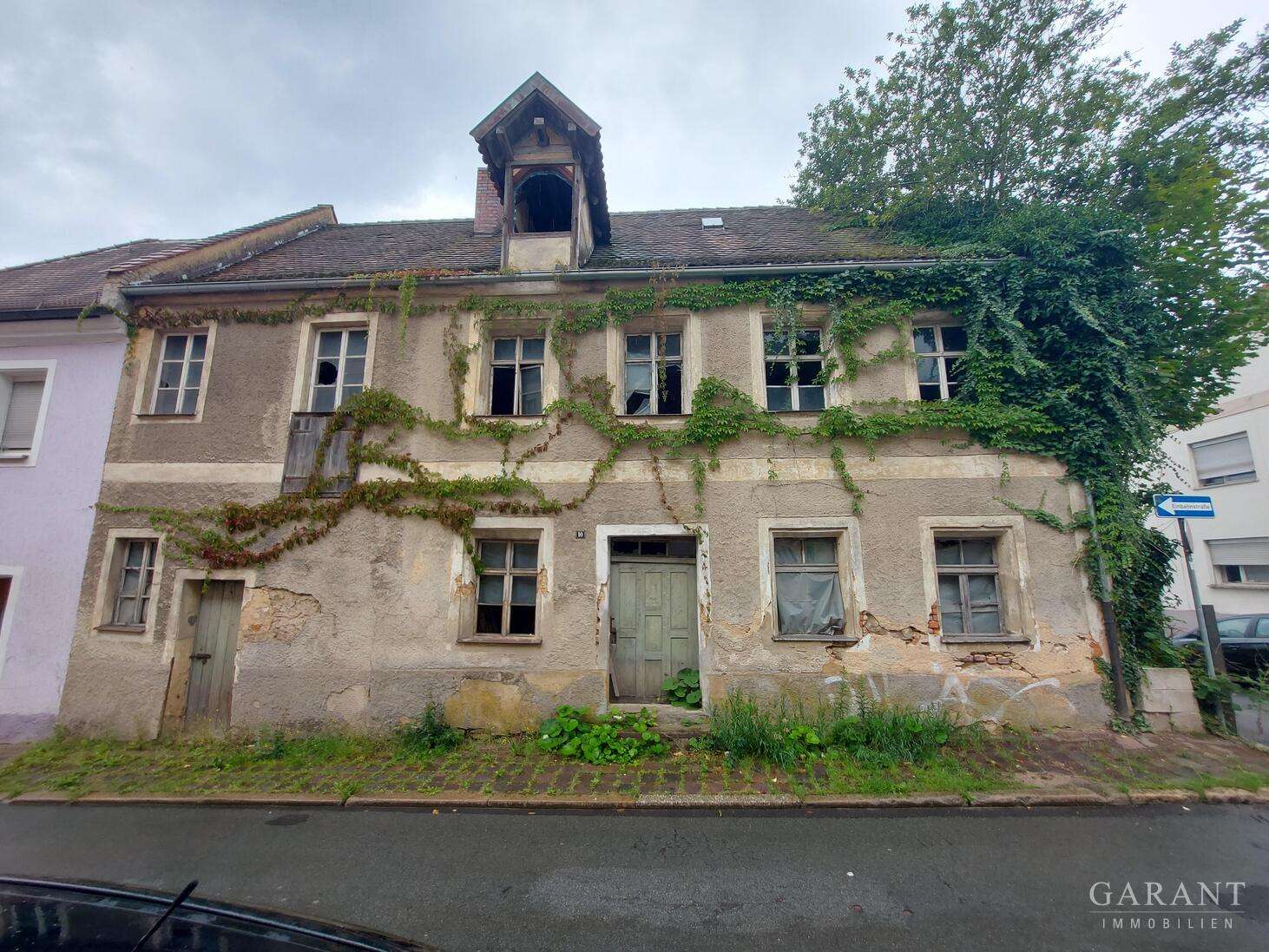 Sanierungsobjekt mit Denkmalschutz, Einfamilienhaus mit Ausbaupotenzial in Sulzbach-Rosenberg, Amberg Sulzbach Kreis – Bild 1