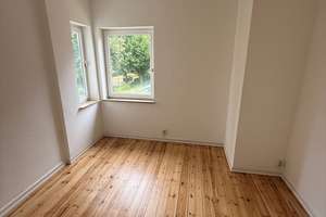 Helle, großzügige, frisch renov. 3,5-Zi.-Whg. mit 2 Balkonen & Gartennutzung in HH-Marienthal – Luisenstrasse 18, 22034 Marienthal, Hamburg – Vorschaubild 9