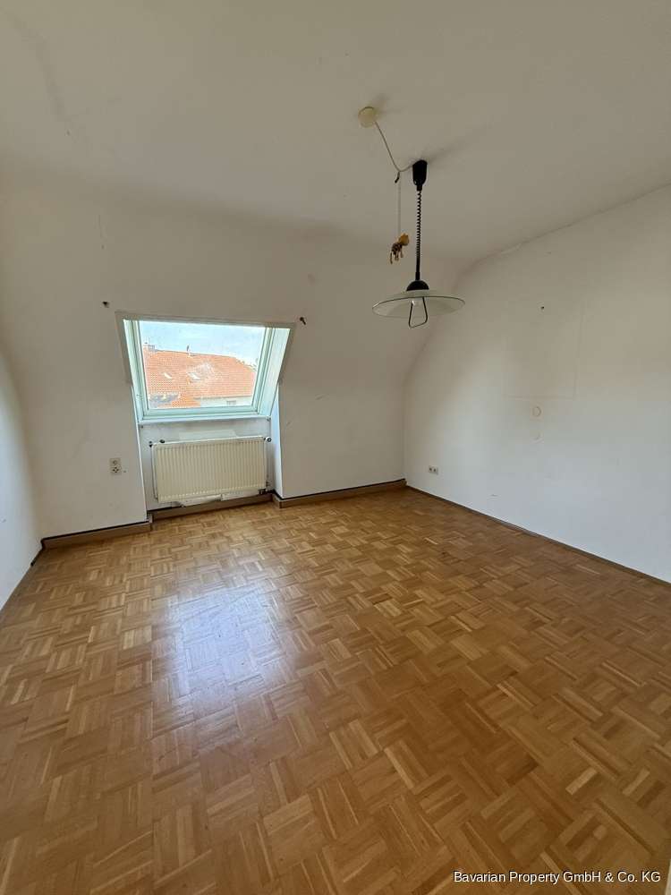 Immobilie in Geiselhöring - Viel Platz für die Familie: Zweifamilienhaus auf 970 m² Grundstück - Bild 2