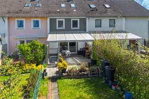 Zu Hause mit Kamin, Garten und Stellplatz – Die vollständige Adresse der Immobilie erhältst du vom Anbieter., 23569 Kücknitz, Lübeck – Vorschaubild 2