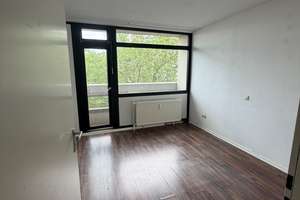 [LIS-10802] Helle 3-Zimmer-Wohnung mit Balkon in Köln-Weiden – Ostlandstr. 42, 50858 Weiden, Köln – Vorschaubild 2