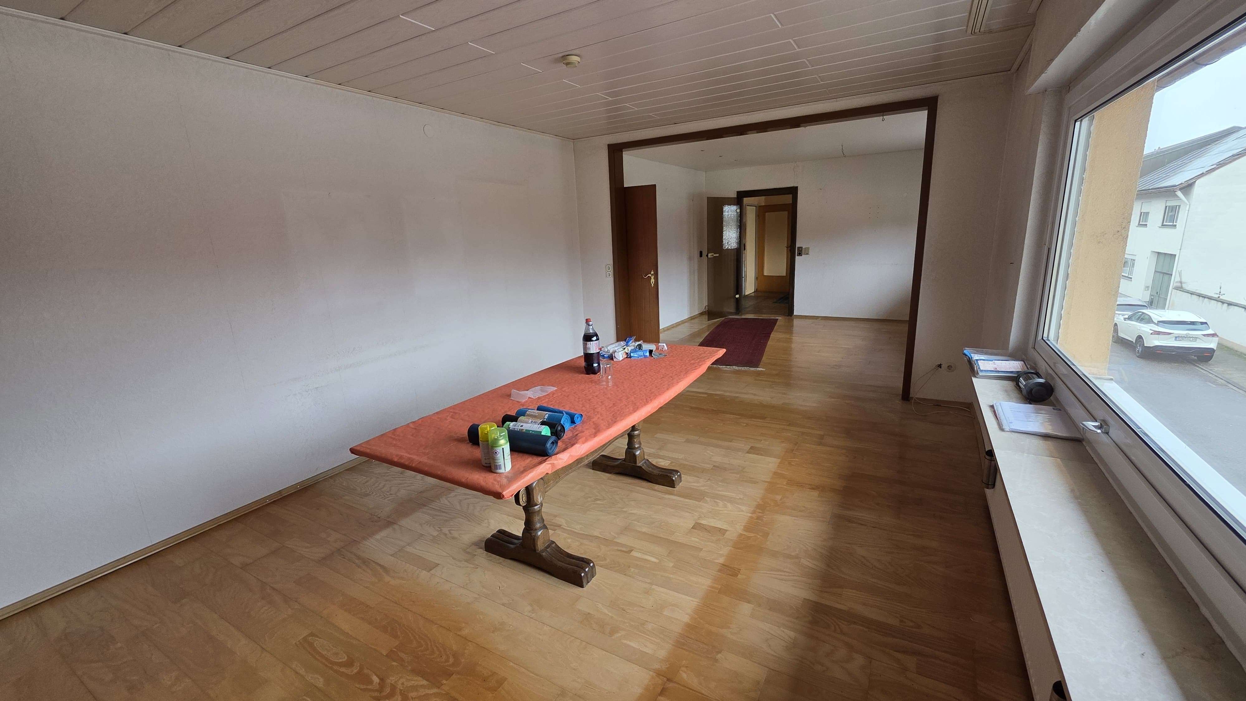 Immobilie in Philippsburg - 1-2 Familienhaus mit gutem Raumangebot und großen Garagentrakt der ideal für Hobbyhandwerker ist - Bild 11