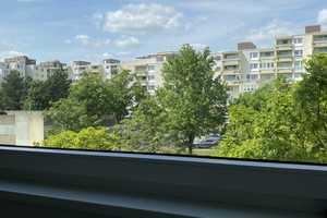 Top renoviert & familienfreundlich: 4-Zimmer-Wohnung mit Balkon, Aufzug & Einbauküche in Wolfsburg – Wolfsburg – Vorschaubild 18