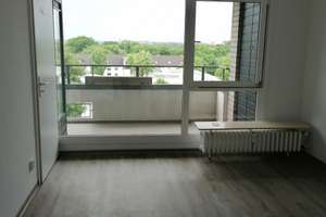 Modernisierte Wohnung mit Balkon im Musikerviertel – Brahmsstraße 19, 23556 Sankt Lorenz Nord, Lübeck – Vorschaubild 2