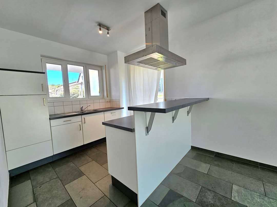 Immobilie in Trippstadt - Modernes Wohnerlebnis auf vier Ebenen – Stilvolles Reihenendhaus in Trippstadt - Bild 1