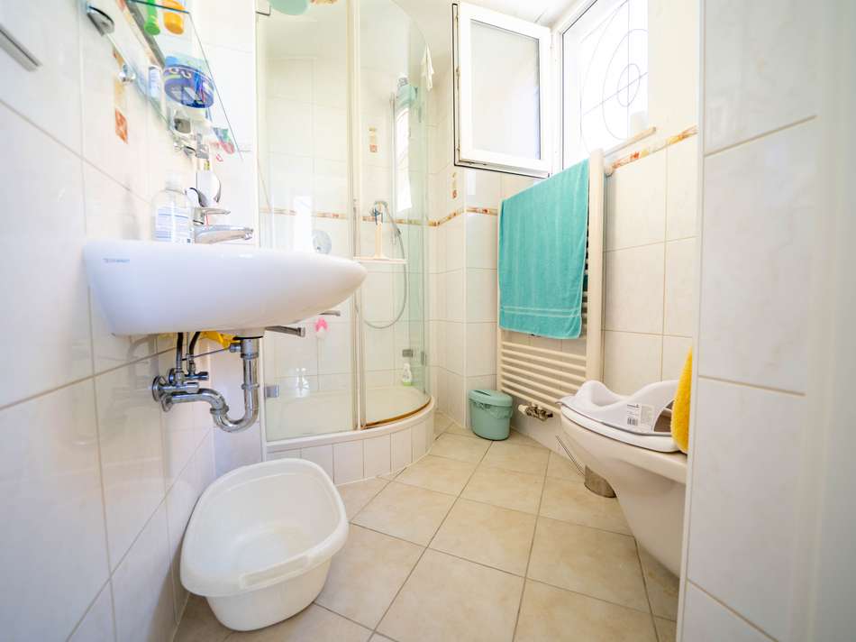 Badezimmer EG