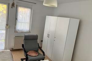Kleines freundliches Studentenappartement mit Balkon und Stellplatz – Guericke Straße 3a, 93053 Ostenviertel, Regensburg – Vorschaubild 2