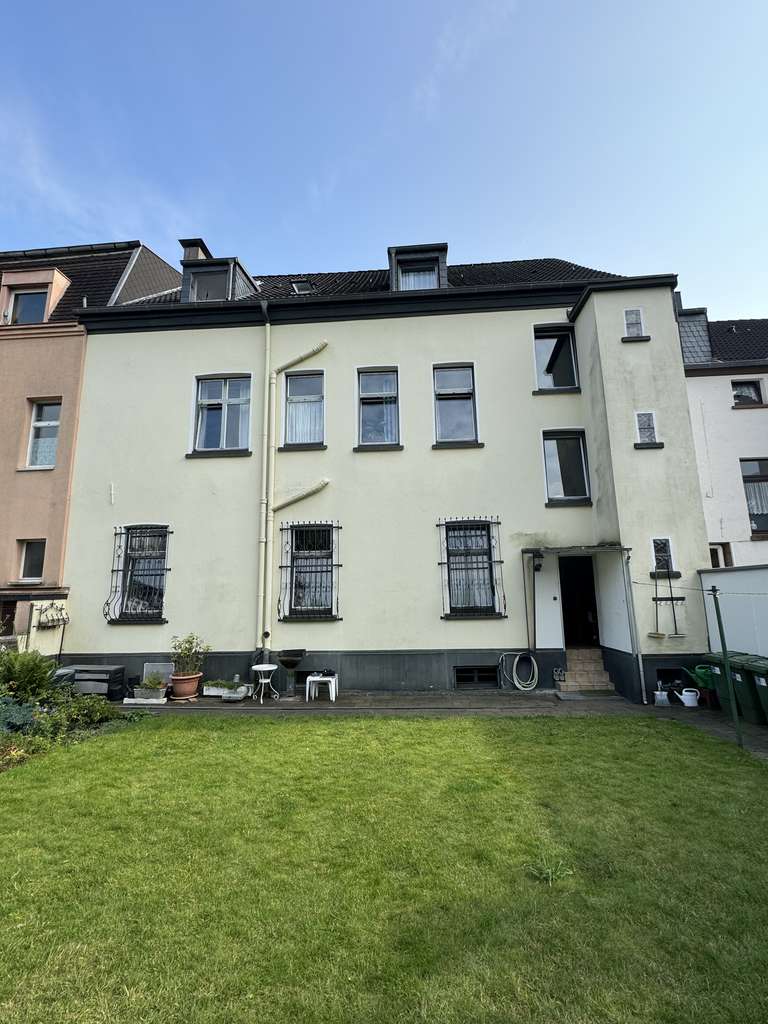 Immobilie in Mülheim an der Ruhr - Gepflegtes 3-Familien-/ Mehrfamilienhaus in Mülheim/ Nähe Oppspring u. Witthaus Busch - Bild 1