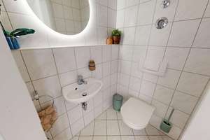 Renovierte 2,5-Zimmer-Wohnung mit Süd-Balkon, Einbauküche und TG-Stellplatz in Stuttgart-Möhringen – 70567 Möhringen-Süd, Stuttgart – Vorschaubild 9