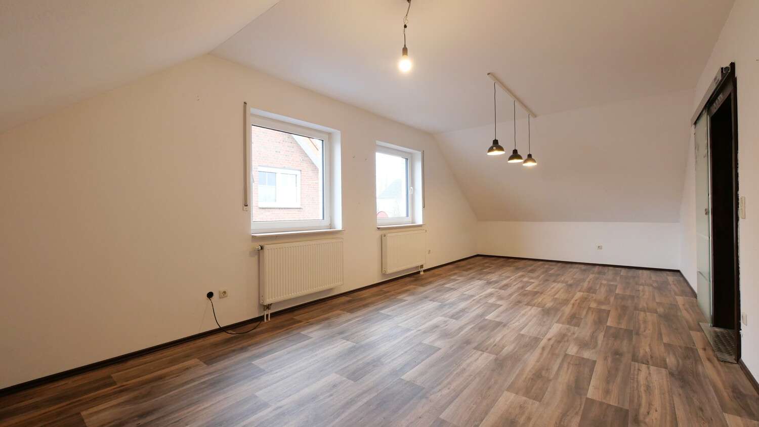 Immobilie in Salzkotten - Idyllisch gelegenes Einfamilienhaus vor den Toren Salzkottens - Bild 0