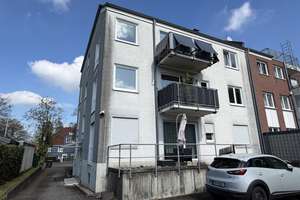 2-Zimmer Wohnung mit Balkon und Stellplatz.