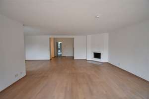 40 qm Terrasse! 4-Zimmer-Wohnung  mit EBK, Kamin & Doppelgarage für gehobene Ansprüche – Niederrheinstraße 16a, 40474 Stockum, Düsseldorf – Vorschaubild 5