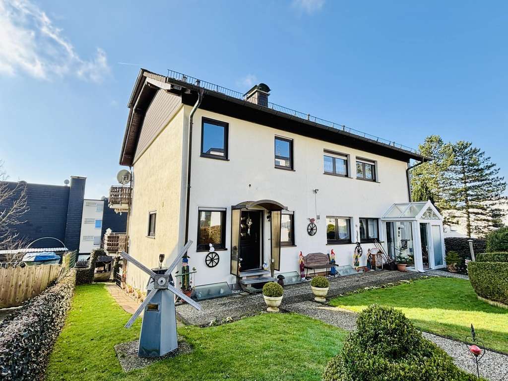 Immobilie in Bergneustadt - Zwei Wohneinheiten unter einem Dach! - Bild 1