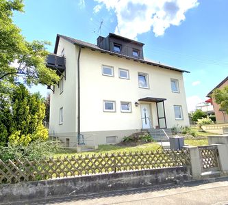 schöne große 3 ZKB-Wohnung mit Süd-Balkon, Gartenanteil und ruhiger Lage …