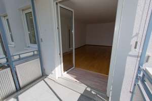 Herrliche altersgerechte Mietwohnung in Top-Lage, barrierefrei mit Südbalkon!! – Thermalbadstraße 4a, 96476 Bad Rodach – Vorschaubild 3