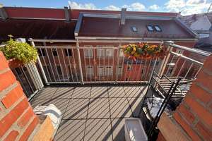 Charmante 3 Zimmer ­Altbauwohnung mit Balkon in direkten Nähe des Fürther Stadtpark zu vermieten – Sommerstraße 6, 90762 Stadtpark, Stadtgrenze, Fürth – Vorschaubild 8