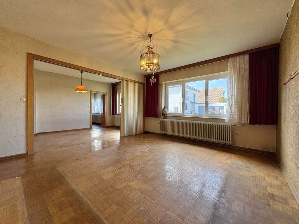 Immobilie in Minden - Wohnhaus mit ausbaufähigem Dachgeschoss & Blick auf das Wiehengebirge in Minden-Haddenhausen - Bild 2