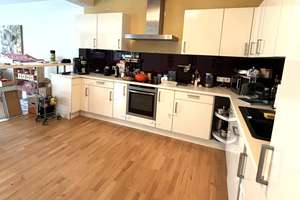 Property thumbnail 10