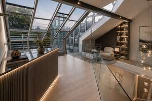 Exklusives Altbau-Penthouse mit Klimaanlage, drei Terrassen & zwei Kaminen – Die vollständige Adresse der Immobilie erhältst du vom Anbieter., 40217 Unterbilk, Düsseldorf – Vorschaubild 4