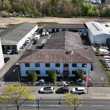 172 m² - Büro in Bergen-Enkheim