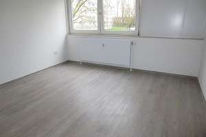 Für Ihre Familie: großzügige 3,5-Zimmer-Wohnung – Ötztaler Str. 10, 44339 Eving (Ortsteil), Dortmund – Vorschaubild 3