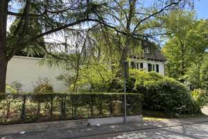 Platz für die Familie und Generationen!
Repräsentative Altbau-Villa erweitert mit großer  Wohnhalle – Die vollständige Adresse der Immobilie erhältst du vom Anbieter., 53127 Venusberg, Bonn – Vorschaubild 1