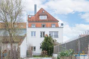 Wohn- und Geschäftshaus mit Domblick – 6 Stellplätze & Entwicklungspotenzial – Die vollständige Adresse der Immobilie erhältst du vom Anbieter., 93059 Reinhausen, Regensburg – Vorschaubild 2