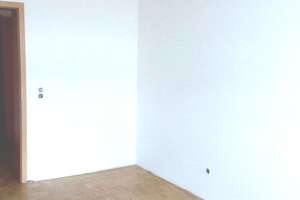 Großzügige 2-Zimmer-Wohnung mit Wannenbad im Erdgeschoss – Am Bocklerbaum 21, 45307 Kray, Essen – Vorschaubild 4
