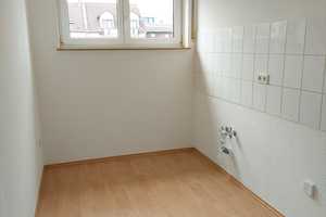 Helle 2-Zimmer-Wohnung mit Tageslichtbad und Balkon – Schwetzinger Straße 62, 68165 Mannheim – Vorschaubild 2