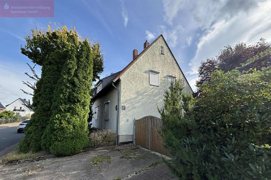 Immobilie in Hagenburg - Sanierungsobjekt mit Potential - Bild 0