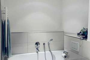 Parkend: Kompakt, Stillvolle 3-Zi-Wohnung mit EBK – 60486 Gallus, Frankfurt am Main – Vorschaubild 2