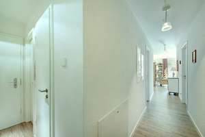 Lichtdurchflutetes Zuhause mit Terrasse und Rundum-Grünblick – Die vollständige Adresse der Immobilie erhältst du vom Anbieter., 40472 Rath, Düsseldorf – Vorschaubild 10