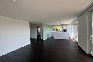 Panoramablick und hochwertig ausgestattet, A+ Energieeffizienz und sofort verfügbar – 70569 Dachswald, Stuttgart – Vorschaubild 8