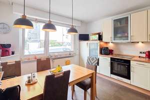 RESERVIERT!!! Vollvermietetes Zweifamilienhaus mit Doppelgarage – Ideale Kapitalanlage – Die vollständige Adresse der Immobilie erhältst du vom Anbieter., 45145 Frohnhausen, Essen – Vorschaubild 3
