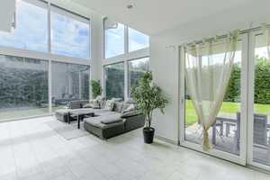 Villa in zentraler Lage mit großer Garage und traumhaft großem Grundstück – Main-Taunus-Kreis – Vorschaubild 2