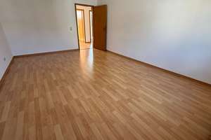 Toller Balkon an der Küche - EBK - Tageslichtbad mit Badewanne – Frankenberger Straße 202, 9131 Ebersdorf, Chemnitz – Vorschaubild 9