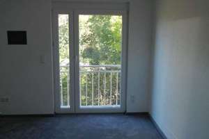  Stilvolle 2-Zimmer-DG-Wohnung mit EBK in Welzheim – Die vollständige Adresse der Immobilie erhältst du vom Anbieter., 73642 Welzheim – Vorschaubild 2