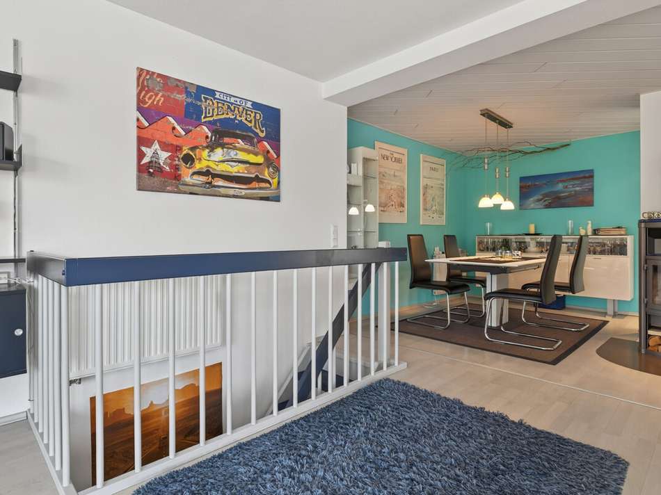 EG Essbereich Kamin und Treppe