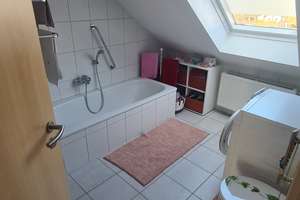 Lichtdurchflutete Dachgeschosswohnung mit zwei Balkonen, Keller und Stellplatz – Günter-Hartenstein-Straße 6, 34537 Bad Wildungen – Vorschaubild 14