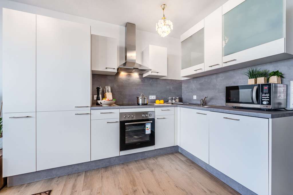 Immobilie in Winnenden - EINRAUMGLÜCK - Vermietete 1-Zimmer-Wohnung mit Balkon, schönem Weitblick und Garage in Winnenden - Bild 4