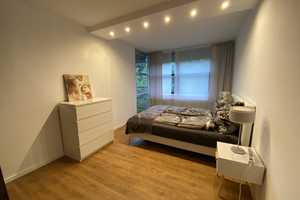 Sofort freie, ruhig gelegene  2-Zimmerwohnung mit moderner Einbauküche,  Duschbad  und Balkon. – Nürnberg – Vorschaubild 3