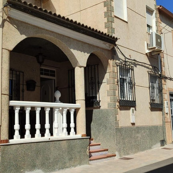FAMILIENHAUS ZUM VERKAUF IN TÍJOLA, ALMERÍA MIT 5 SCHLAFZIMMERN.