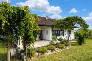 Großzügiges Einfamilienhaus auf Traumgrundstück  mit  beeindruckender Ausbaureserve